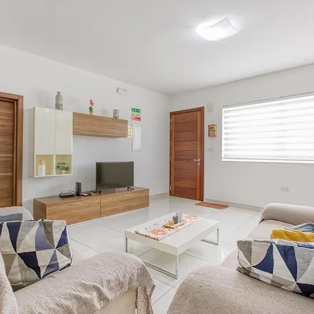 Spacious 3br, Lovely In By 360 Estates * Марсашлокк