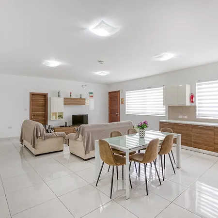 Spacious 3br, Lovely In By 360 Estates Апартаменты