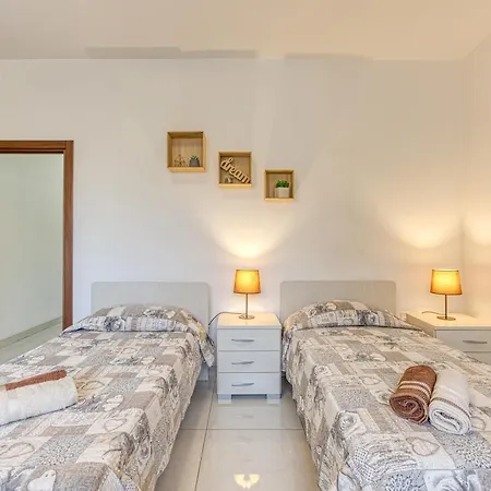 Spacious 3br, Lovely In By 360 Estates * Марсашлокк