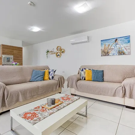 Appartement Spacious 3br, Lovely In By 360 Estates *
