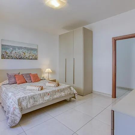 Apartamento Spacious 3br, Lovely In By 360 Estates